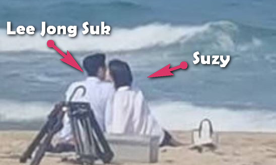 Lee Jong Suk y Suzy son captados dándose un beso en una playa de Corea del Sur.